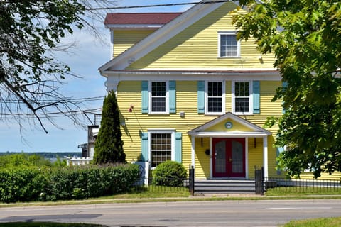 Property building, Street view