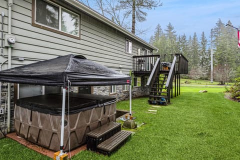 Un-Fore-gettable House in Puget Sound