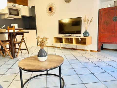 Charmants 2 pièces, vielle ville, clim Apartment in Menton