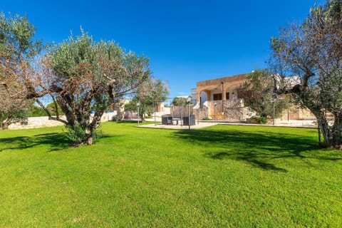 Facade/entrance, Garden