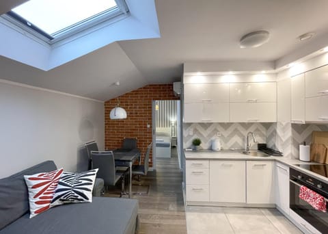 Living room, Seating area, Dining area, pet friendly, stove