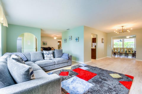 6 Mi to Beach Bradenton Home with Private Pool House in Bradenton