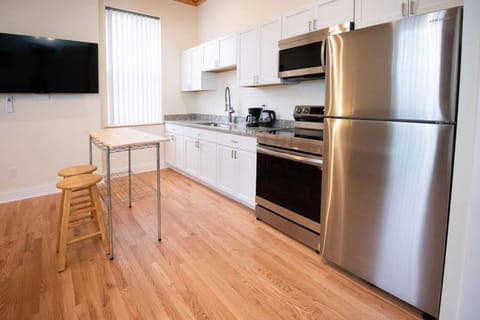 Quiet, gated oasis near downtown Lexington Apartment in Lexington