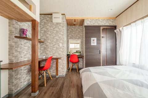 Bed, Photo of the whole room, Bedroom
