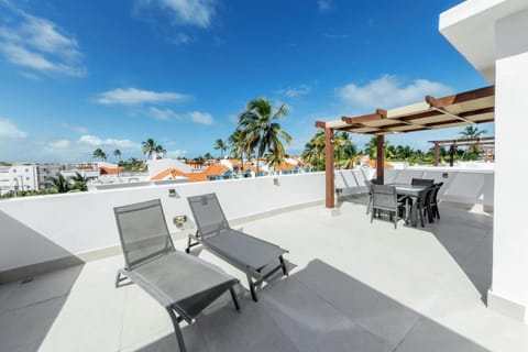 Day, View (from property/room), Balcony/Terrace, Balcony/Terrace, Pool view, sunbed