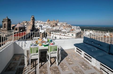 Balcony/Terrace, Seating area, City view