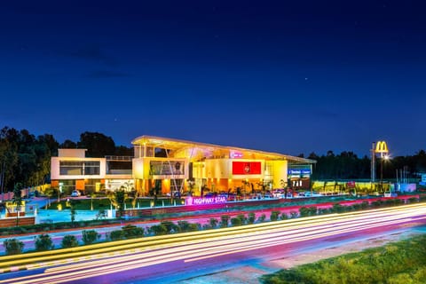 Property building, Night, Location