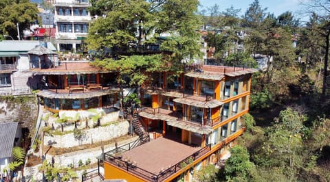 Property building, Spring