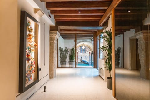 View (from property/room), Garden view, Inner courtyard view