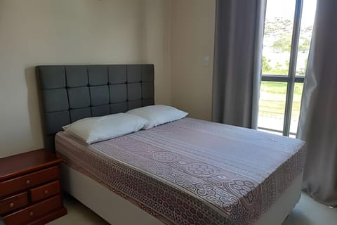 Apartamento em São Pedro 404 - AR quarto de casal Apartment in Juiz de Fora