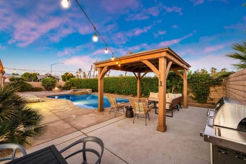 Paradise Celeste with Private Pool and Spa House in La Quinta
