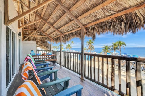 Balcony/Terrace, Balcony/Terrace, Seating area, Beach, Sea view