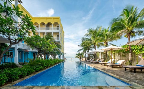 Property building, Pool view, Swimming pool
