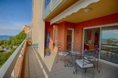 Balcony/Terrace, Balcony/Terrace, Sea view