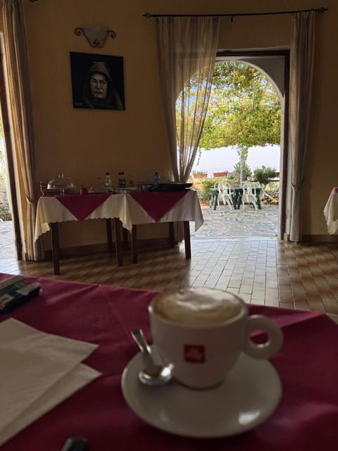 Domus La Roccia Bed and Breakfast in Sardinia