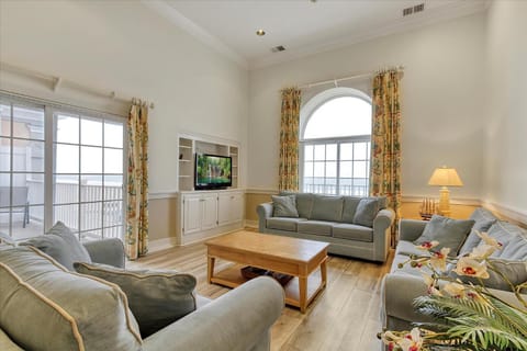 Oceanfront Villa 4(109) Boardwalk Oceanfront Apartment in Ocean City