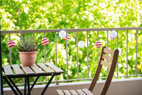 Chez Ambre et Flo - Queen Size Clim Centre Parking Apartment in Saint-Raphael