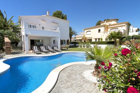 Facade/entrance, Garden, Garden view, Swimming pool, Swimming pool