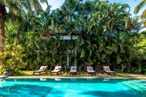 Garden, Swimming pool, sunbed