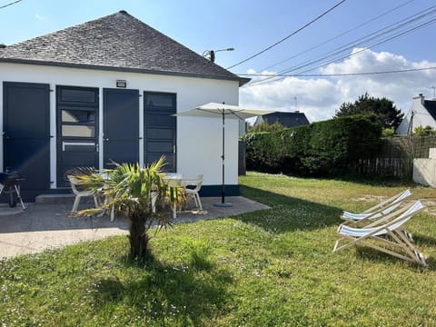 481 - Maison de pêcheur à 50m de la plage de Caroual. Villa in Brittany