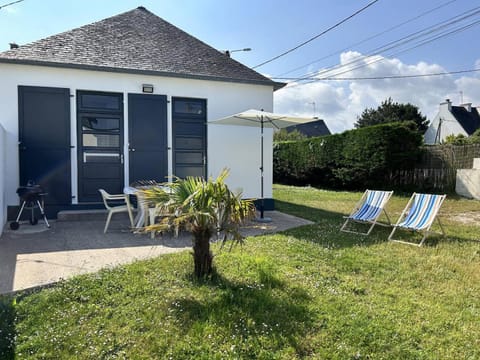 481 - Maison de pêcheur à 50m de la plage de Caroual. Villa in Brittany