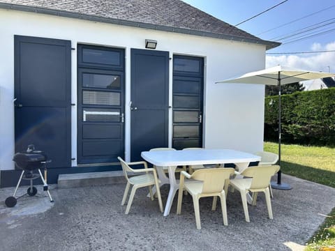 481 - Maison de pêcheur à 50m de la plage de Caroual. Villa in Brittany