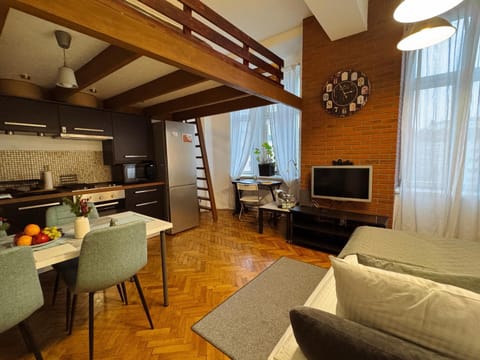Communal lounge/ TV room, TV and multimedia, Kitchen or kitchenette, Living room, Seating area, pet friendly