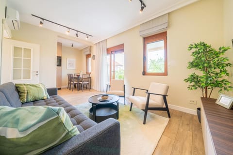 Apartmani Bradasevic Tivat**** Apartment in Kotor Municipality