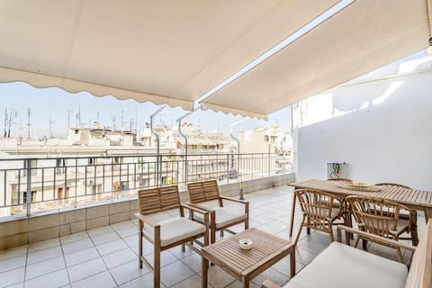 Patio, View (from property/room), Balcony/Terrace, Living room, Seating area, Dining area