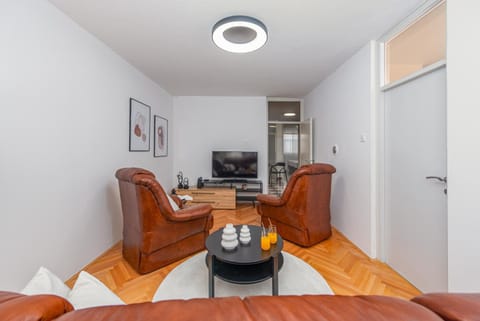 A&M 3 BRIDGE Luxury Center Apartment in Zadar