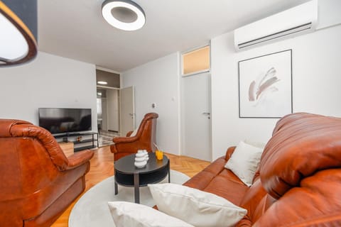 A&M 3 BRIDGE Luxury Center Apartment in Zadar