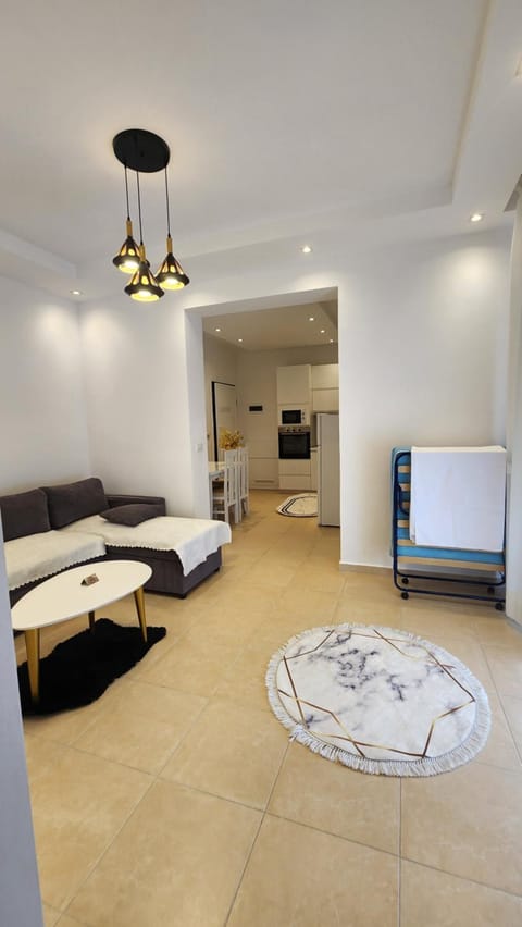 Kitchen or kitchenette, Seating area