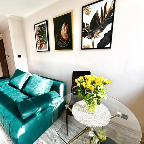Living room, Decorative detail, Seating area