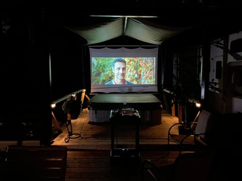 Hot Tub, TV and multimedia, Seating area