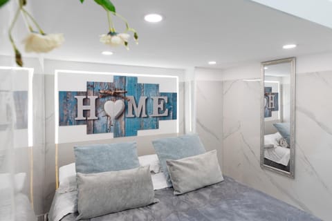 Bed, Decorative detail, Bedroom