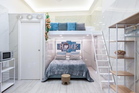 Bed, Photo of the whole room, Bedroom, bunk bed