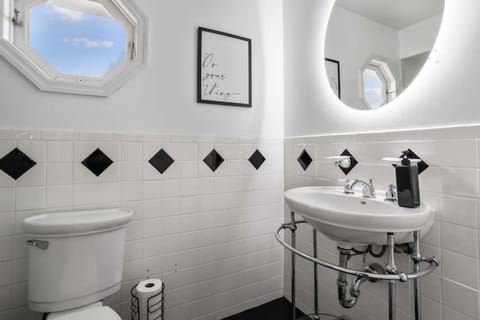 Escondida Drive - Minimum 3 Night Stay House in Lake Clarke Shores