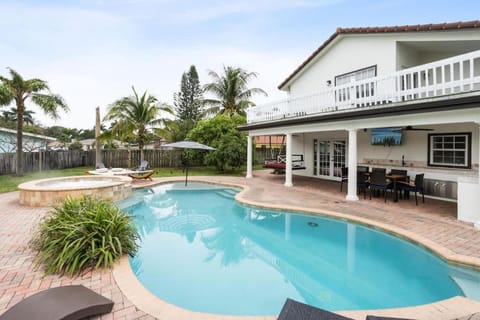 Escondida Drive - Minimum 3 Night Stay House in Lake Clarke Shores