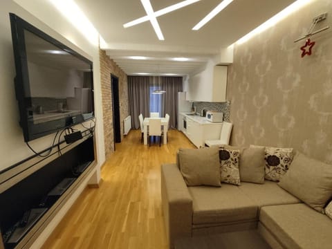Communal lounge/ TV room, TV and multimedia, Kitchen or kitchenette, Living room, Seating area, Evening entertainment, minibar, pet friendly, stove