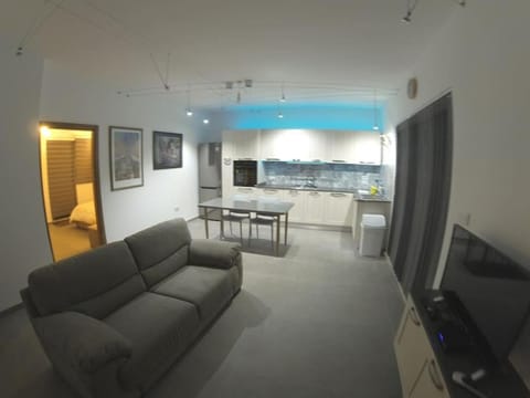 Kitchen or kitchenette, Living room, Seating area, Dining area, Evening entertainment, minibar, pet friendly