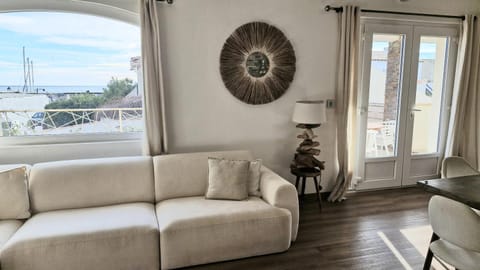 L'ECRIN Grand appart 8pers vue mer proche Port Apartment in Saintes-Maries-de-la-Mer