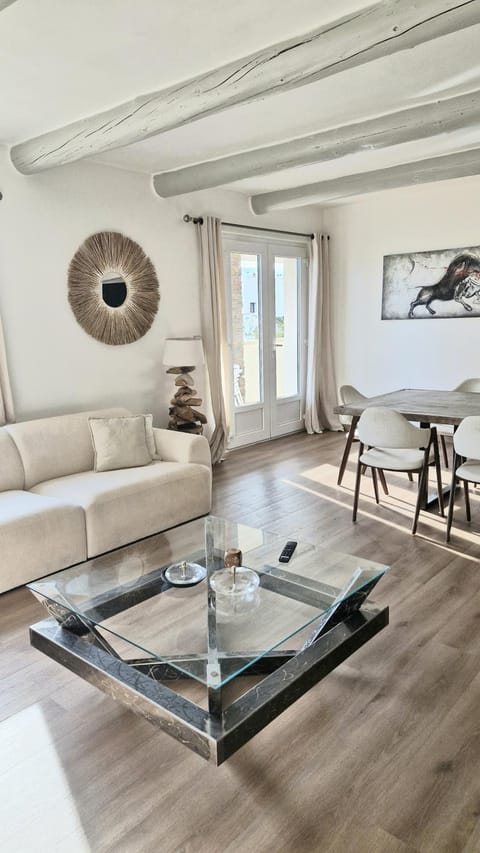 L'ECRIN Grand appart 8pers vue mer proche Port Apartment in Saintes-Maries-de-la-Mer