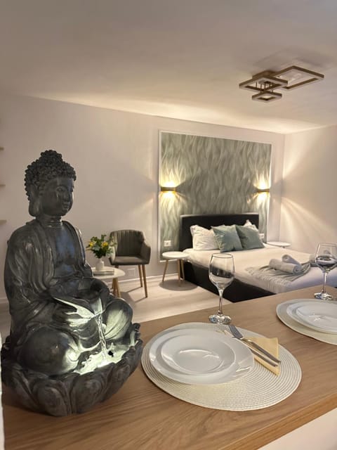 Decorative detail, Dining area