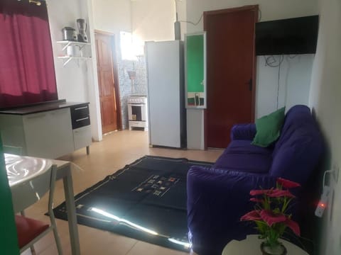 Kitchen or kitchenette, Living room, Seating area