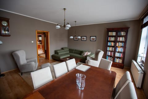 Kamienica na Starym Rynku - 140 m2 i garaż House in Pomeranian Voivodeship