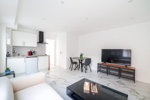 Spacious flat for 4 people #1 Apartment in Île-de-France