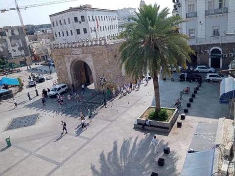 City view, Street view, Location