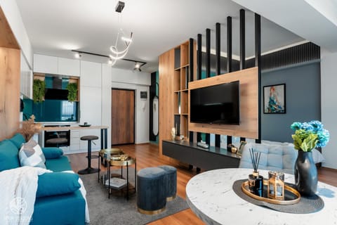 TV and multimedia, Living room, Seating area, Dining area, Evening entertainment