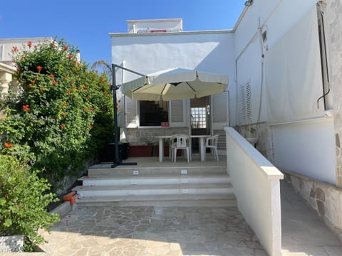 Property building, Patio, Day, View (from property/room), Balcony/Terrace, Dining area