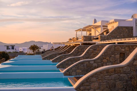 Facade/entrance, Day, Natural landscape, Pool view, Swimming pool, sunbed